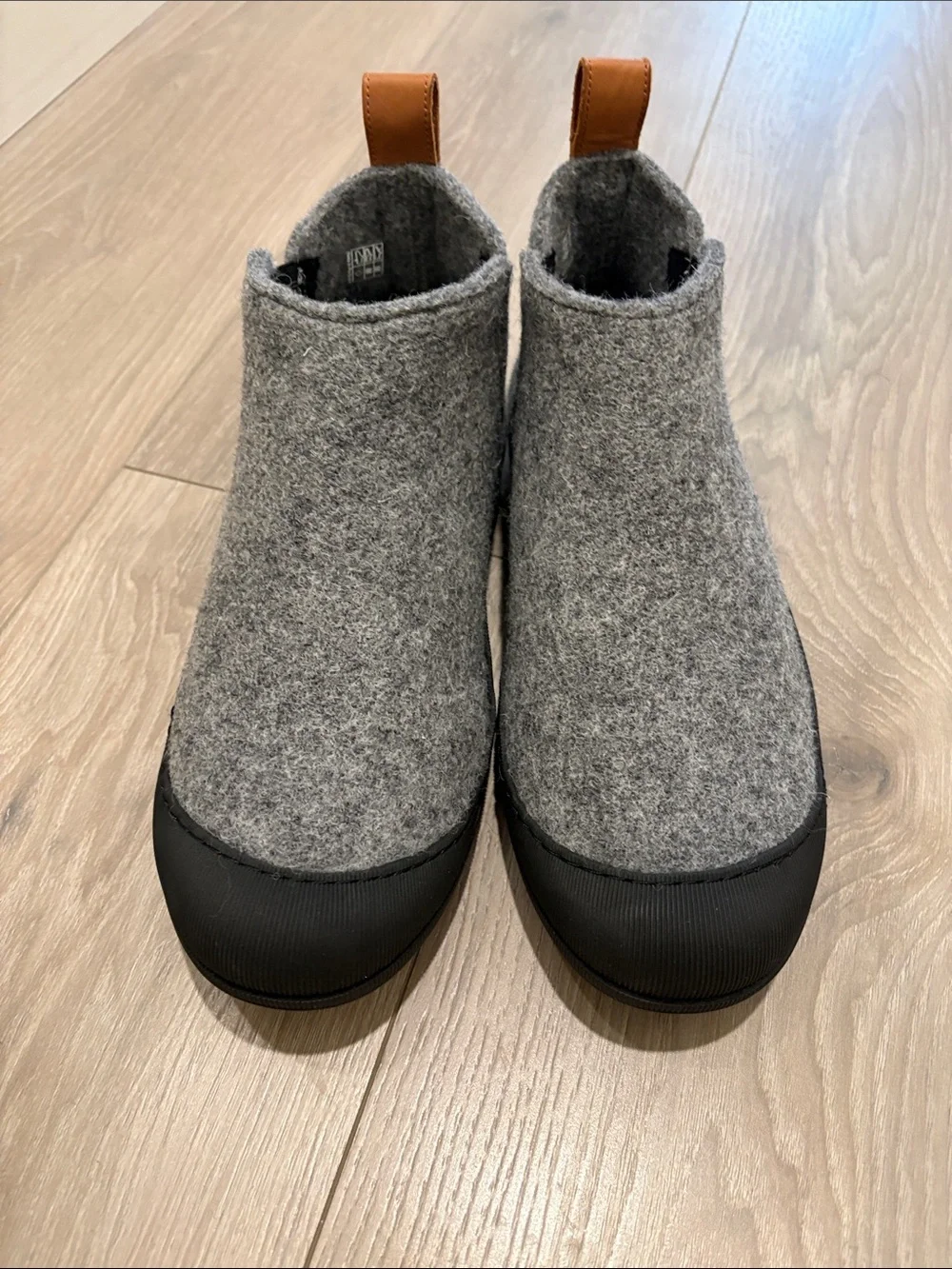Huckberry Gray Wool-Blend Chukka Boots with Black Sole